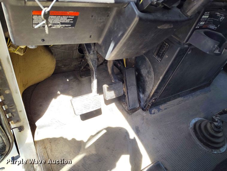 image for item ED0128 1996 Freightliner FLD semi truck