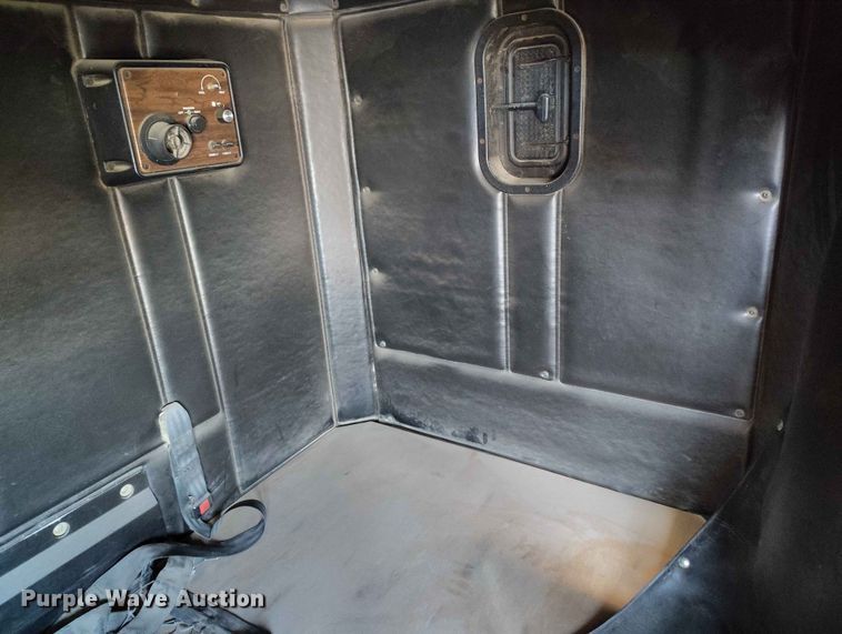 image for item ED0128 1996 Freightliner FLD semi truck