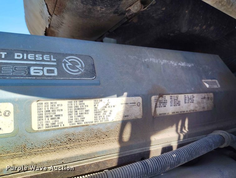 image for item ED0128 1996 Freightliner FLD semi truck