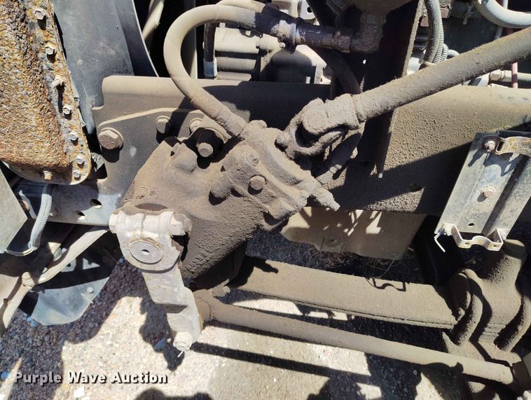 image for item ED0128 1996 Freightliner FLD semi truck
