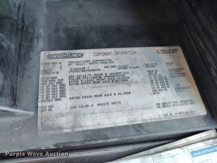 image for item ED0128 1996 Freightliner FLD semi truck