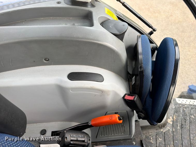 image for item ED5216 2019 New Holland Powerstar 120 MFWD tractor