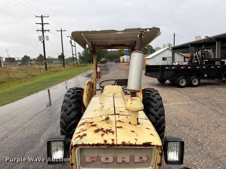 image for item ED5217 1962 Ford 2000 tractor