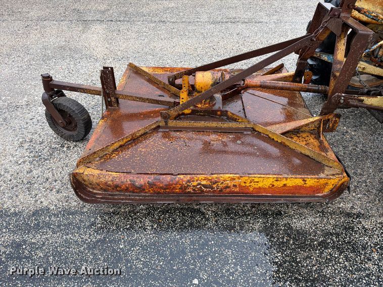 image for item ED5217 1962 Ford 2000 tractor