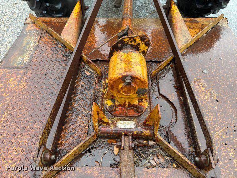 image for item ED5217 1962 Ford 2000 tractor