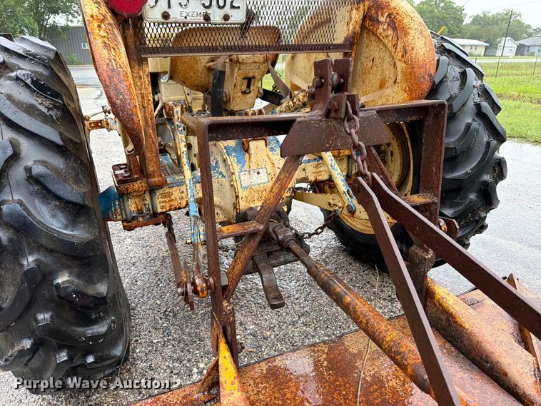 image for item ED5217 1962 Ford 2000 tractor