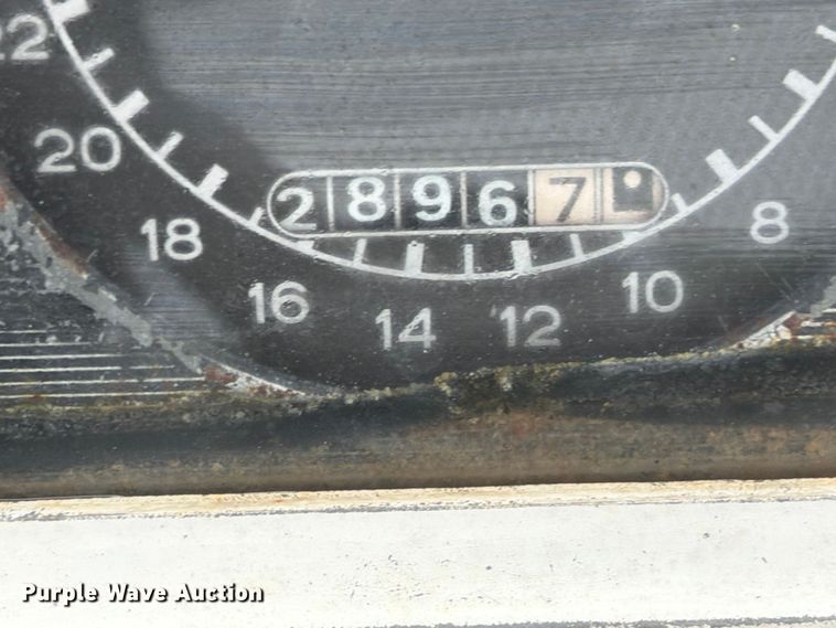 image for item ED5217 1962 Ford 2000 tractor