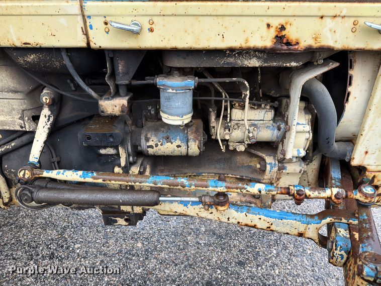 image for item ED5217 1962 Ford 2000 tractor