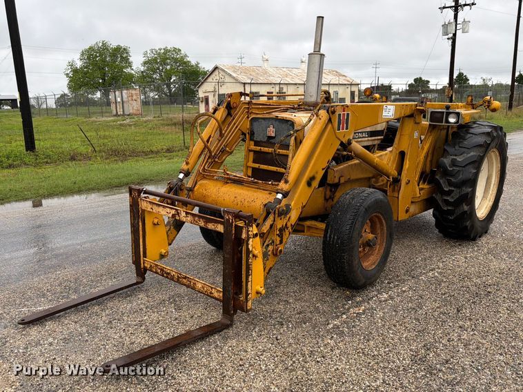image for item ED5218 1975 International 2514D-B industrial tractor