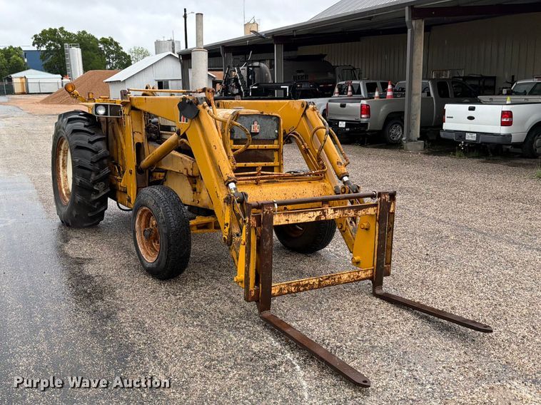 image for item ED5218 1975 International 2514D-B industrial tractor