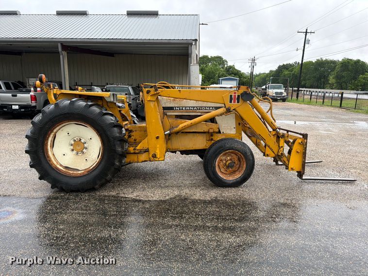 image for item ED5218 1975 International 2514D-B industrial tractor