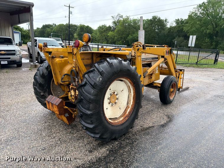 image for item ED5218 1975 International 2514D-B industrial tractor