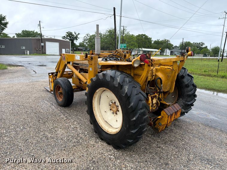 image for item ED5218 1975 International 2514D-B industrial tractor