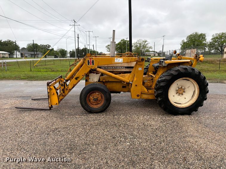 image for item ED5218 1975 International 2514D-B industrial tractor