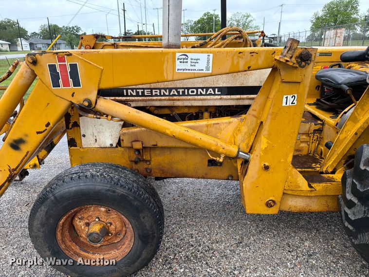 image for item ED5218 1975 International 2514D-B industrial tractor