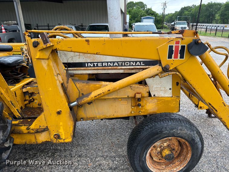 image for item ED5218 1975 International 2514D-B industrial tractor