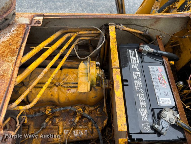 image for item ED5218 1975 International 2514D-B industrial tractor