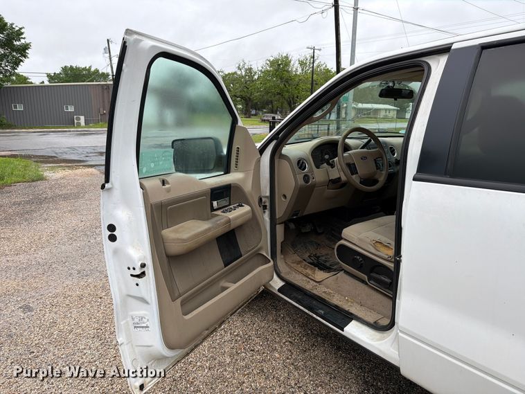 image for item ED5220 2006 Ford F150 Crew Cab pickup truck