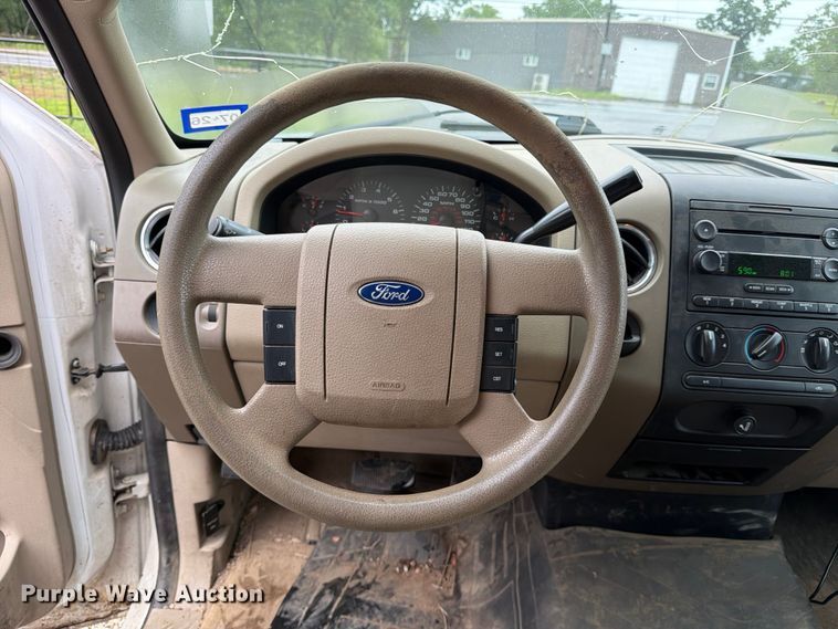 image for item ED5220 2006 Ford F150 Crew Cab pickup truck