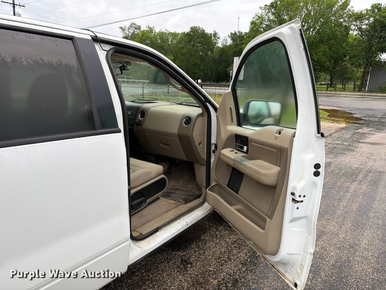 image for item ED5220 2006 Ford F150 Crew Cab pickup truck
