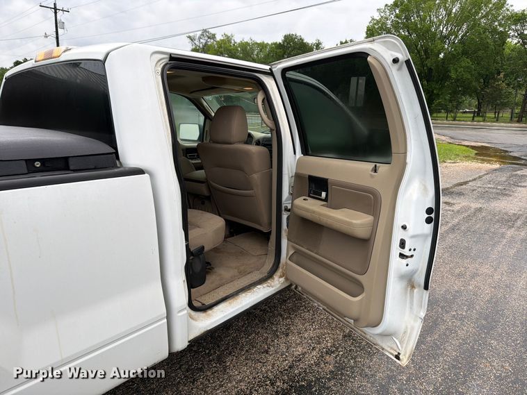 image for item ED5220 2006 Ford F150 Crew Cab pickup truck