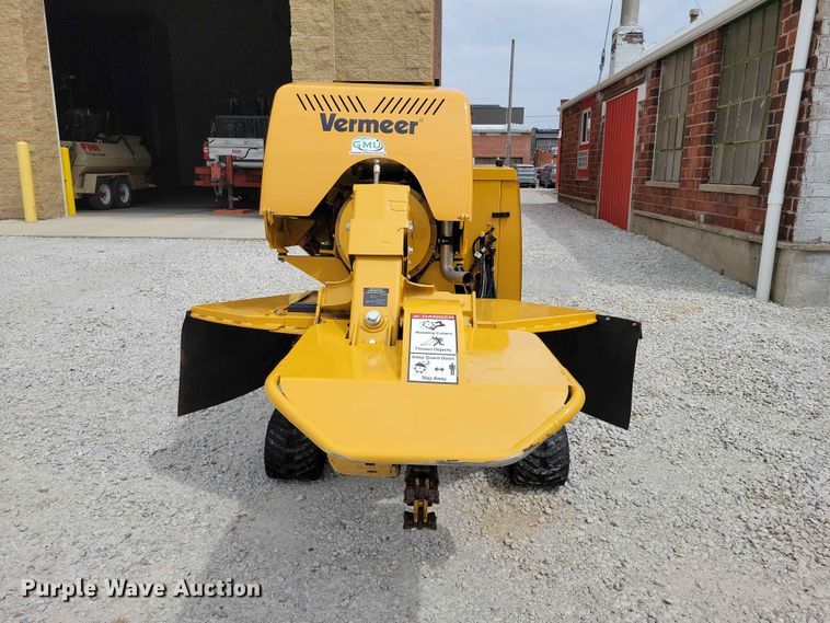 image for item EE1052 2024 Vermeer SC70TX stump grinder