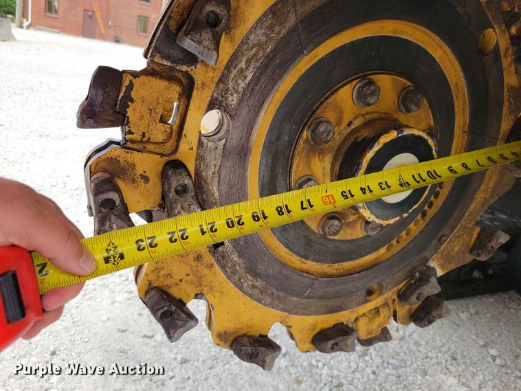 image for item EE1052 2024 Vermeer SC70TX stump grinder