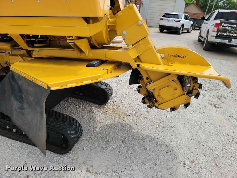 image for item EE1052 2024 Vermeer SC70TX stump grinder