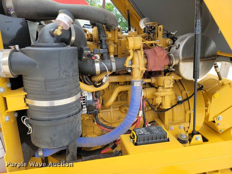 image for item EE1052 2024 Vermeer SC70TX stump grinder
