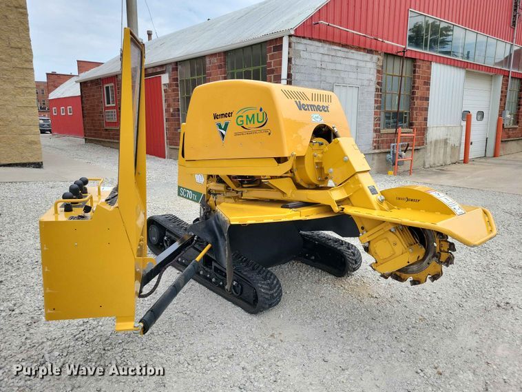 image for item EE1052 2024 Vermeer SC70TX stump grinder