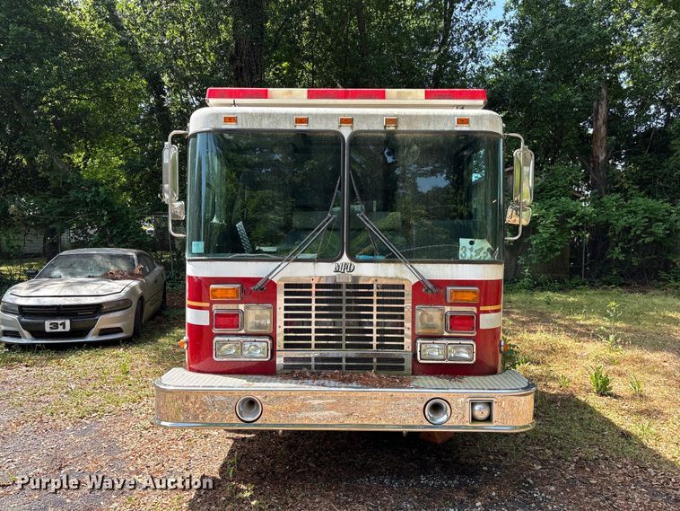 image for item EF1140 2002 HME fire truck