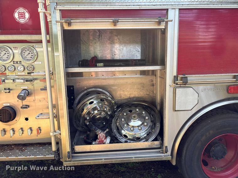 image for item EF1140 2002 HME fire truck