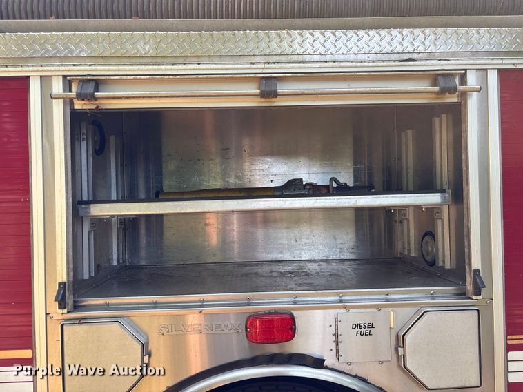 image for item EF1140 2002 HME fire truck