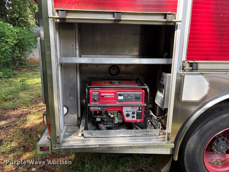 image for item EF1140 2002 HME fire truck