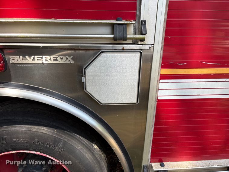 image for item EF1140 2002 HME fire truck