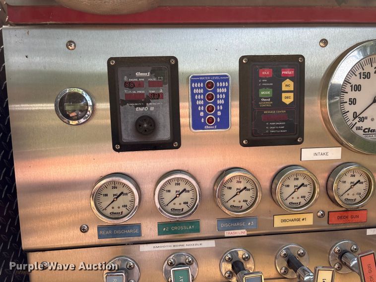 image for item EF1140 2002 HME fire truck