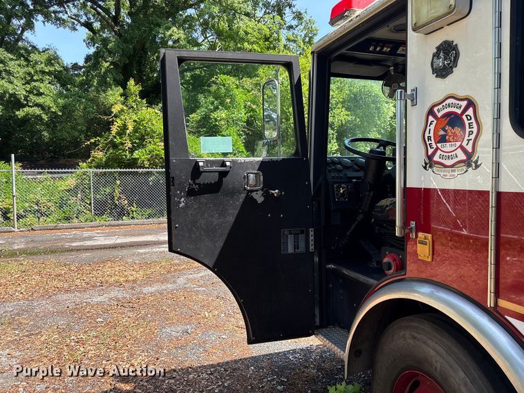 image for item EF1140 2002 HME fire truck