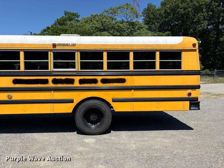 image for item EF1200 2005 Thomas Built FS 65 Chassis school bus
