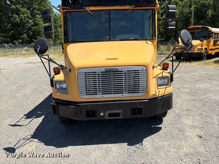 image for item EF1200 2005 Thomas Built FS 65 Chassis school bus
