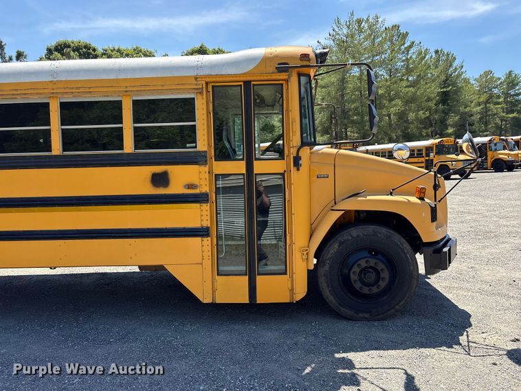 image for item EF1200 2005 Thomas Built FS 65 Chassis school bus