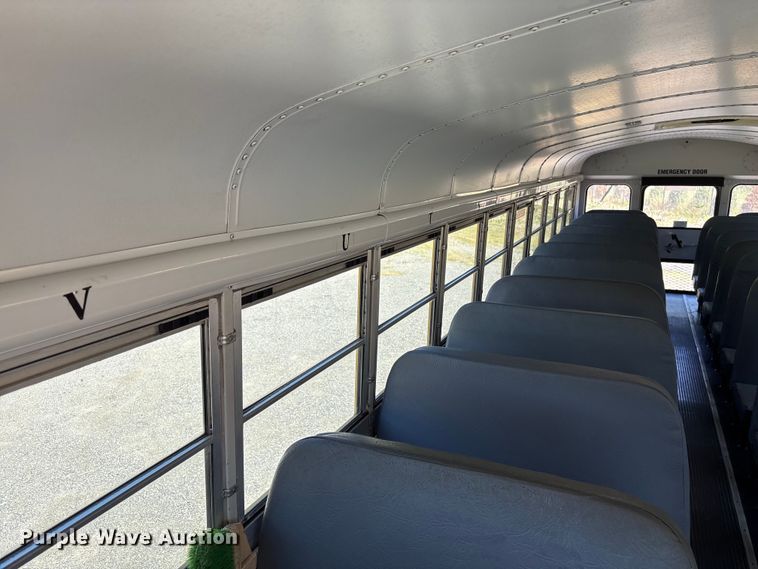 image for item EF1200 2005 Thomas Built FS 65 Chassis school bus