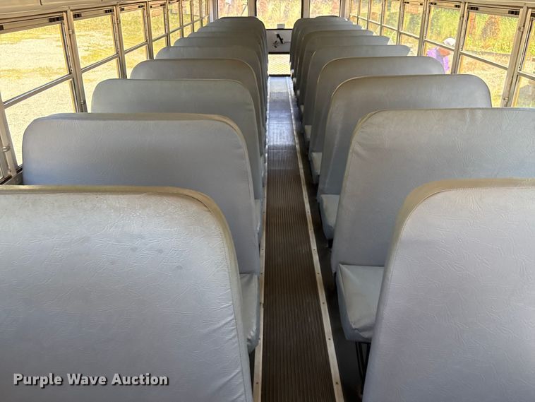 image for item EF1200 2005 Thomas Built FS 65 Chassis school bus