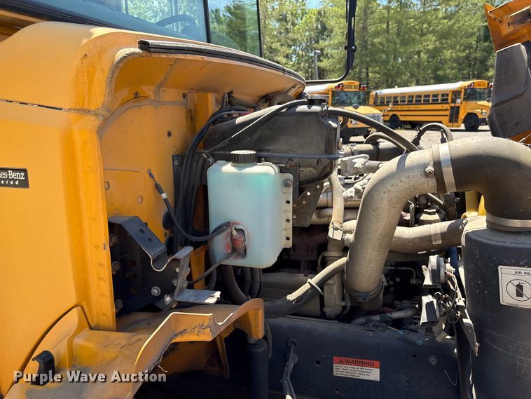 image for item EF1201 2006 Thomas Built FS 65 Chassis school bus