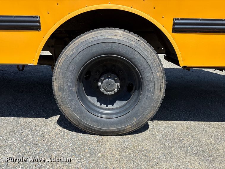 image for item EF1201 2006 Thomas Built FS 65 Chassis school bus