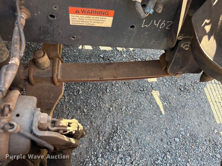 image for item EF1202 2007 Freightliner FS 65 Chassis school bus
