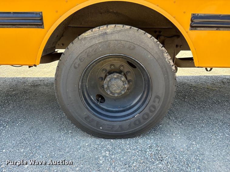 image for item EF1204 2007 Freightliner FS 65 Chassis school bus