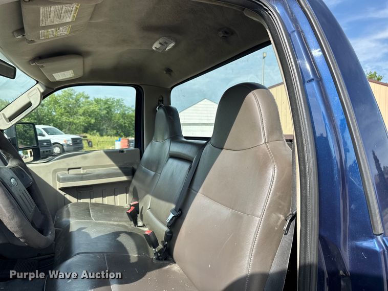 image for item EF2181 2009 Ford F250 Super Duty pickup truck