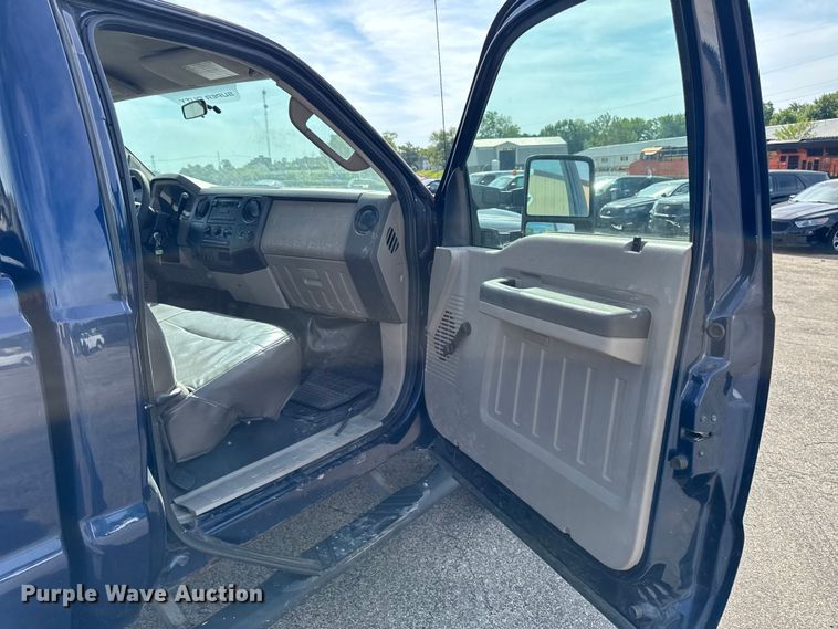 image for item EF2181 2009 Ford F250 Super Duty pickup truck