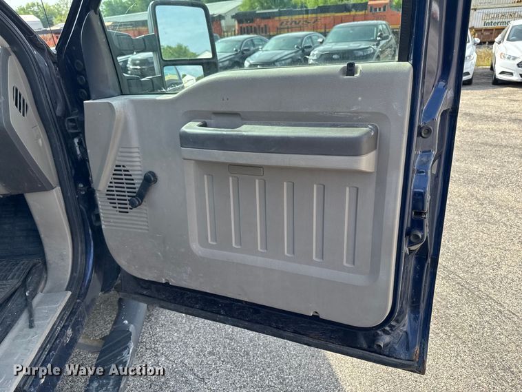 image for item EF2181 2009 Ford F250 Super Duty pickup truck
