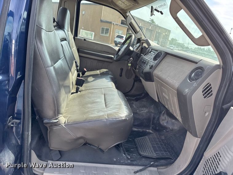 image for item EF2181 2009 Ford F250 Super Duty pickup truck